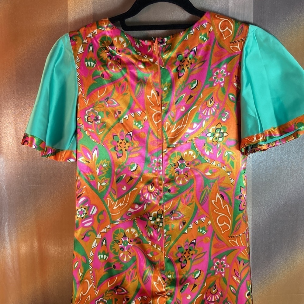 1970’s orange, green & pink satin long dress. 51” length. 32” chest. 120 - Picture 4 of 7